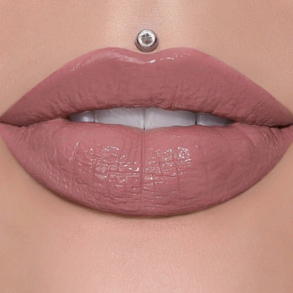 Jeffree Star Other - Jeffree Star Cosmetics Supreme Gloss - Cookie Dough Fetish